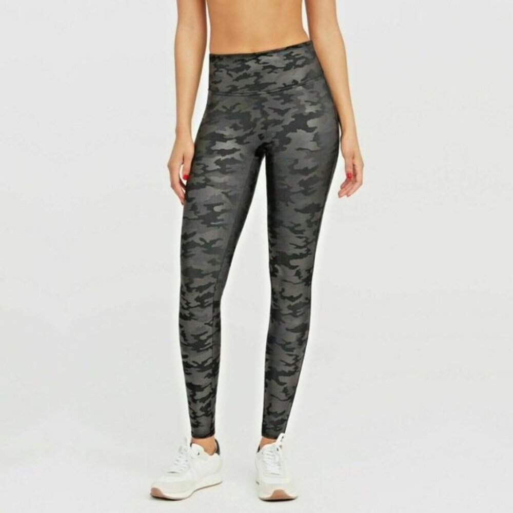 SPANX Look At Me Now Seamless Leggings in The Green Camouflage 2X #A1280